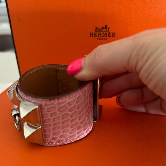 HERMES
Shiny Alligator Collier De Chien CDC Bracelet T2 5P Pink - Picture 7 of 9